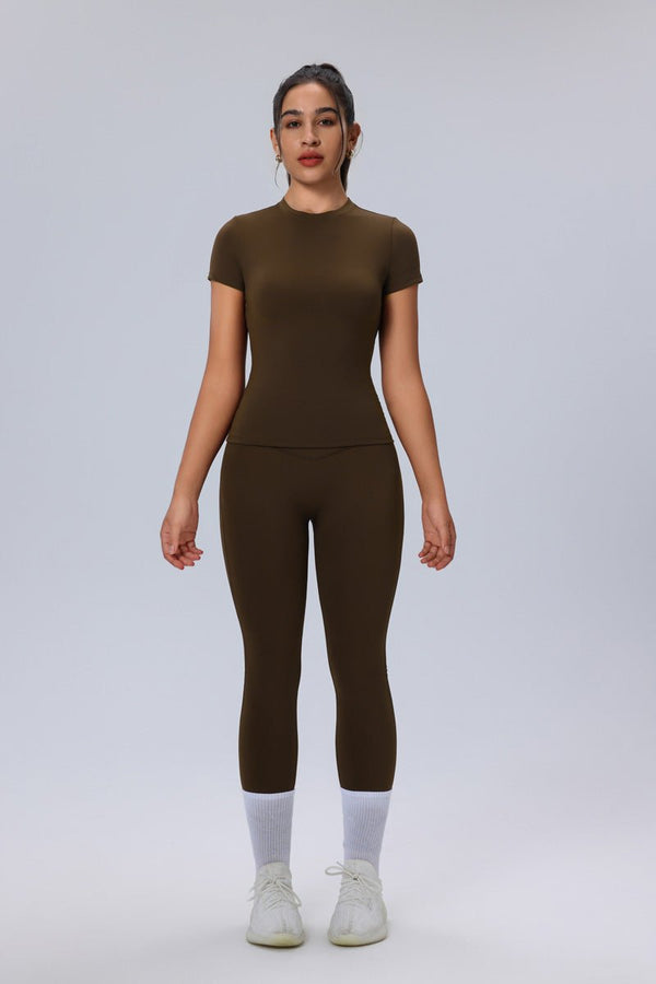womens #brown sports outfit with t-shirt and leggings