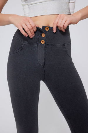 #gray flared jeans with 3 buttons
