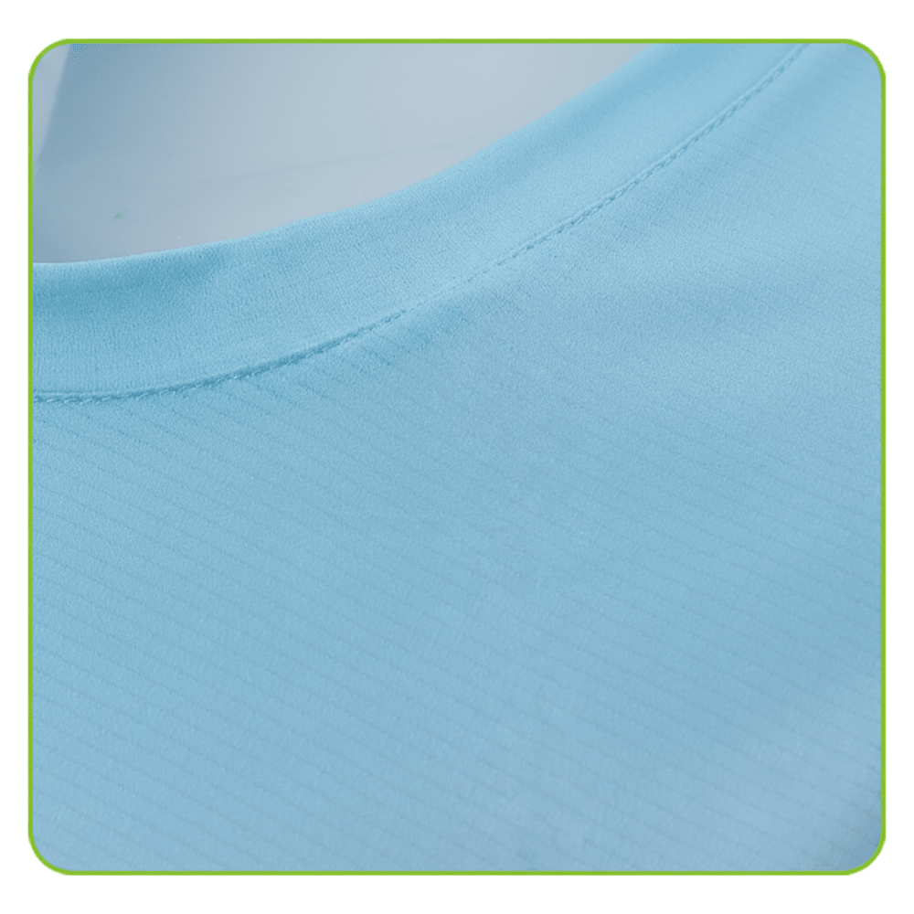 Classic round neck design